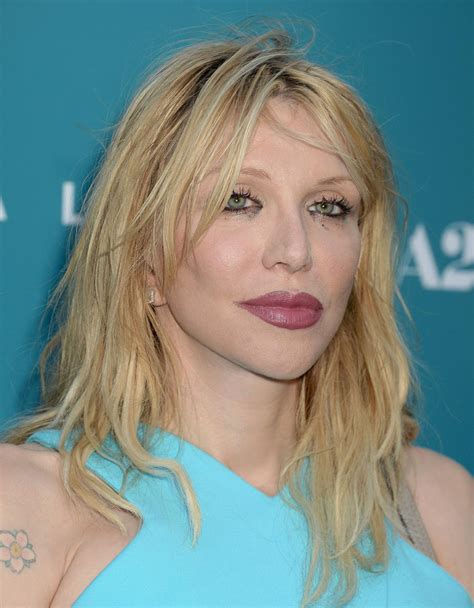 recent pictures of courtney love
